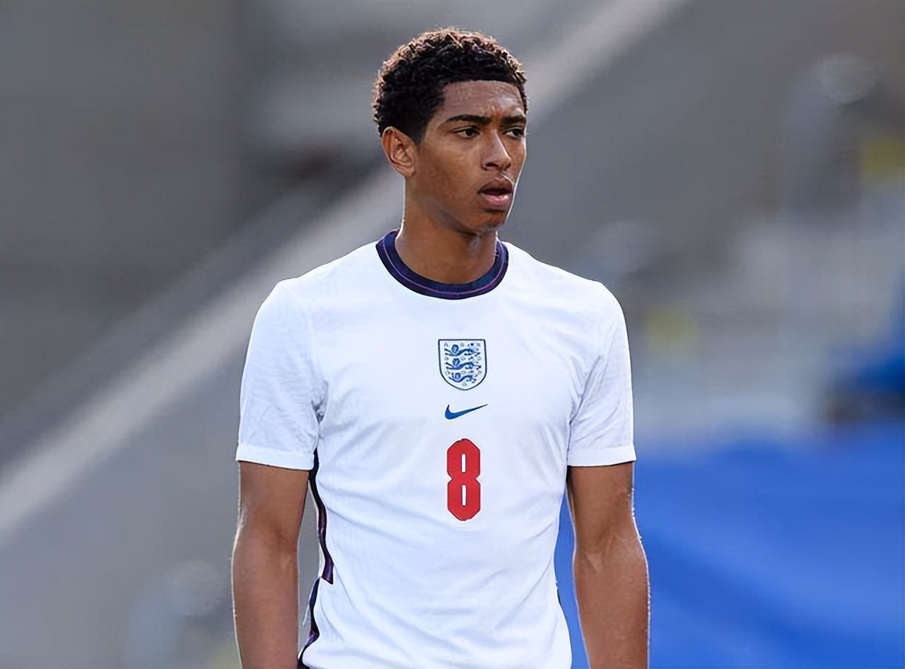 阿什利·科尔打造他心目中最完美的英超后卫