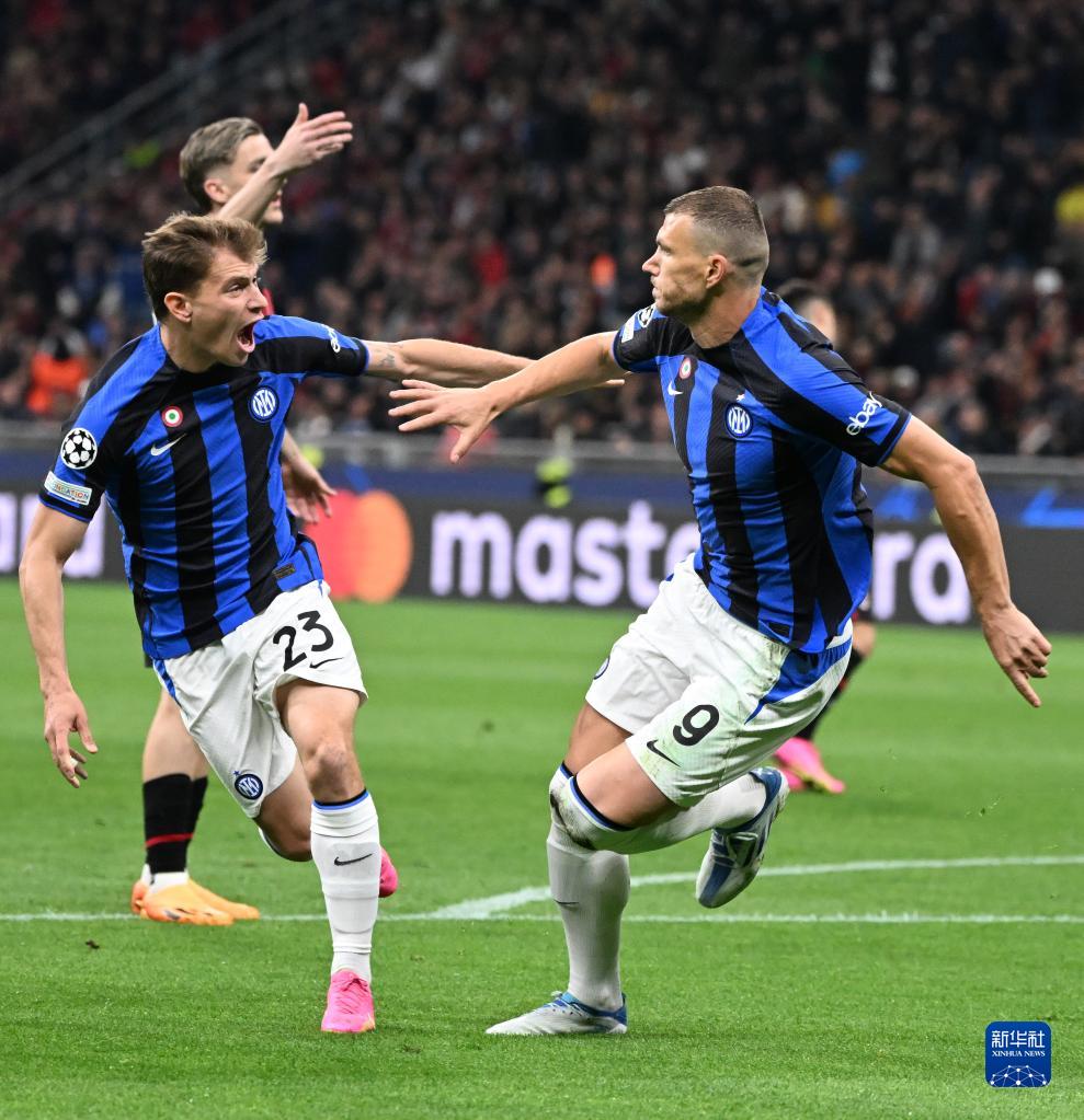 曼城豪取连胜继续领跑