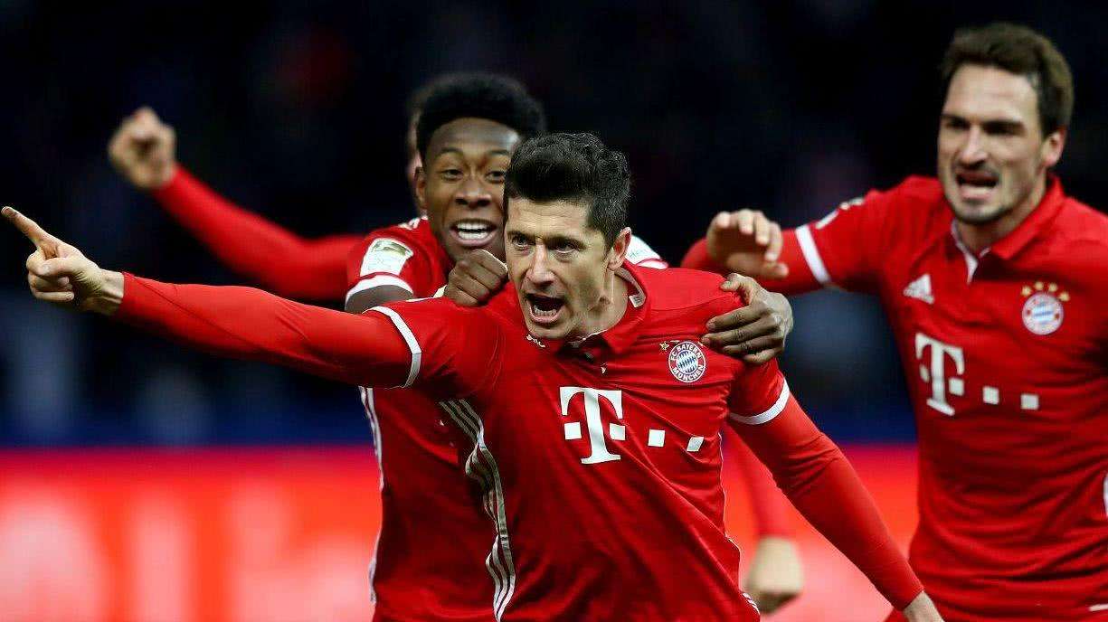 罗马最稳一环还是他，托蒂盛赞门将斯维拉尔，你让其他人怎么混