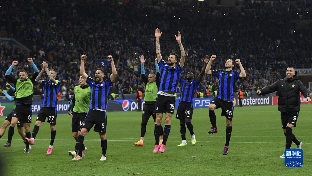 皮克：巴萨是所有冠军的有力竞争者，包括欧冠冠军