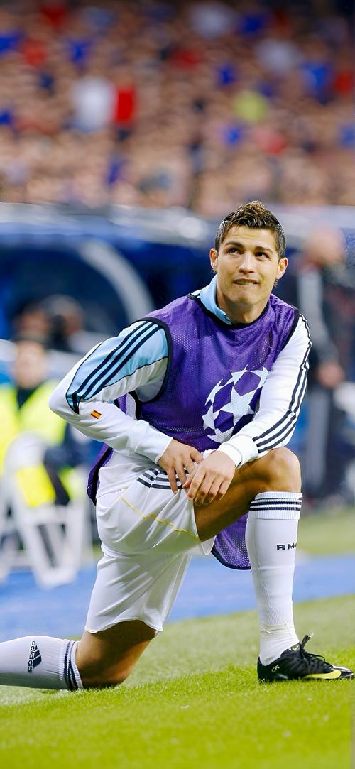 英媒：埃弗顿、利兹联等5家英超俱乐部有意日本国脚前田大然