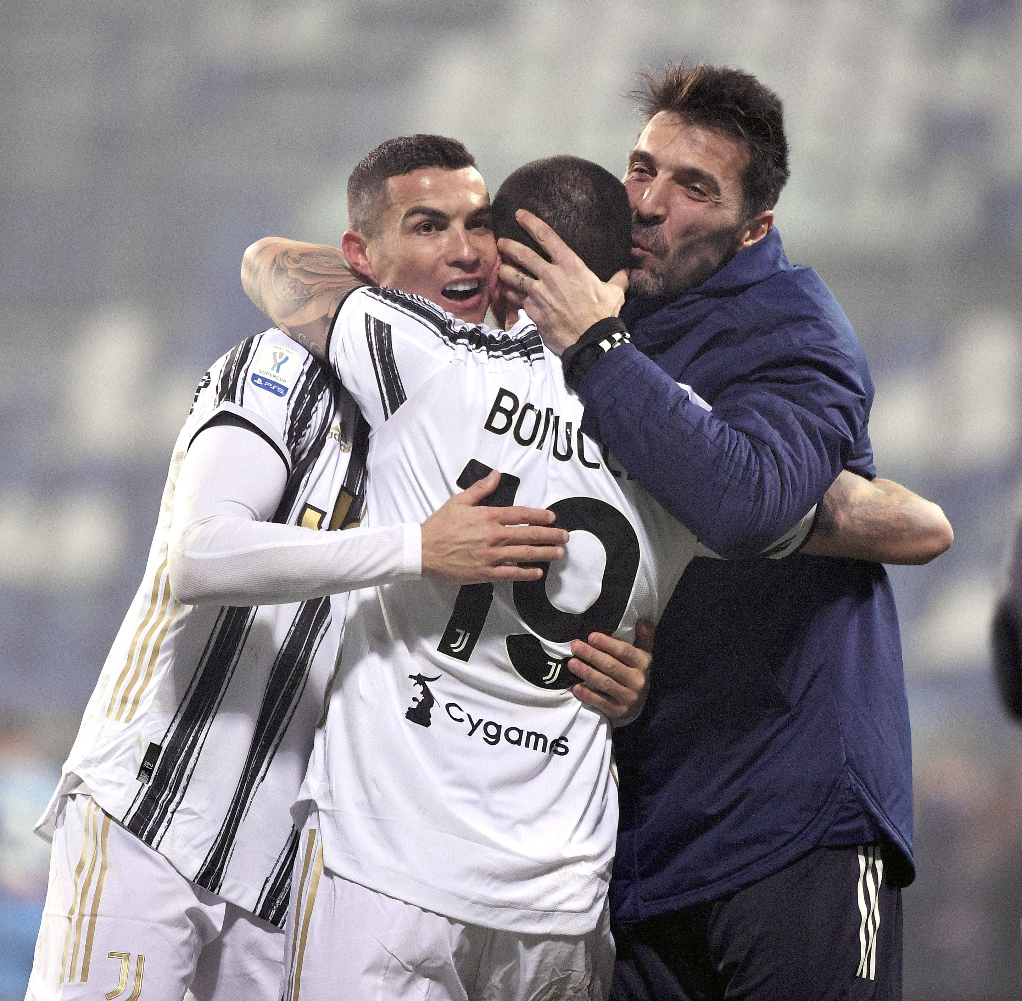 皇马官方：米利唐左腿股二头肌撕裂，预计将缺席3-4个月