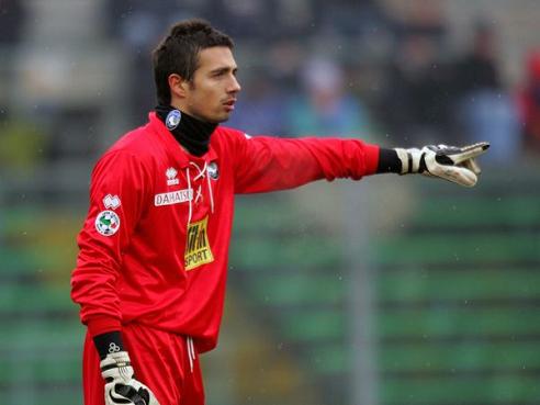 🎮T1 1-0 NS：Peyz韦鲁斯箭箭到肉，T1首局先下一城