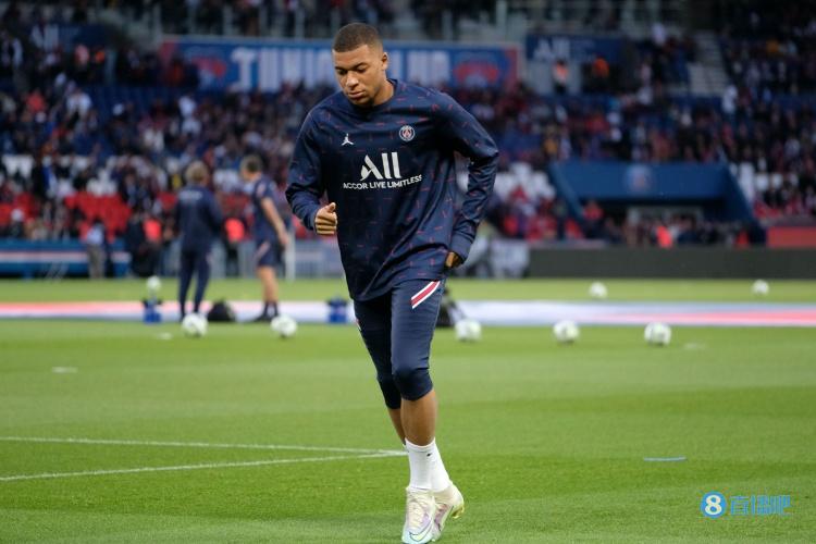 巴塞罗那迎战特内里费：女子足球联赛的巅峰对决